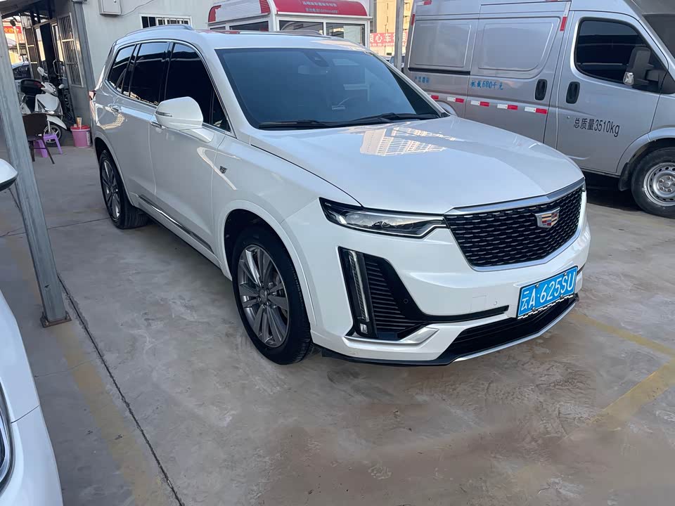 Cadillac XT6