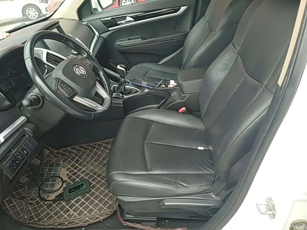 DongFeng AX7, 2015 15