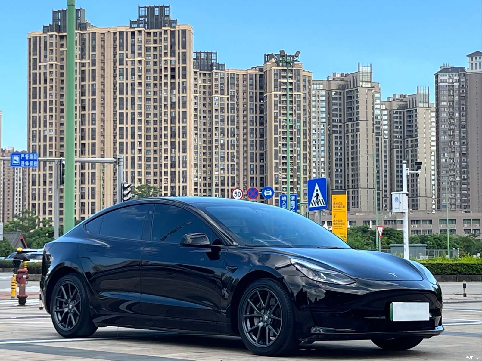 Tesla Model 3, 2023 3