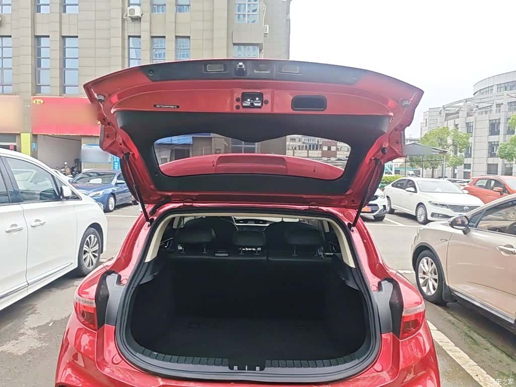 Geely Emgrand, 2019 15