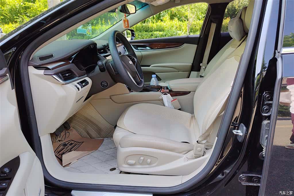 Cadillac XTS, 2016 9
