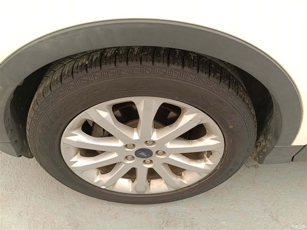 Ford Kuga, 2015 23
