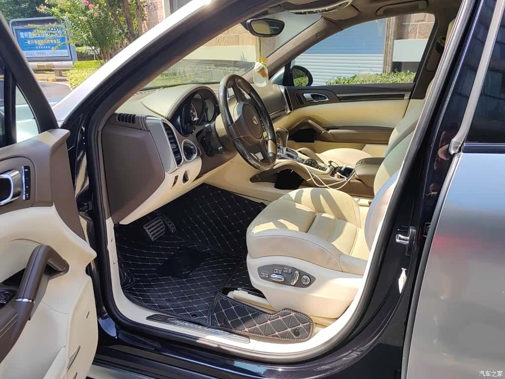 Porsche Cayenne, 2013 3