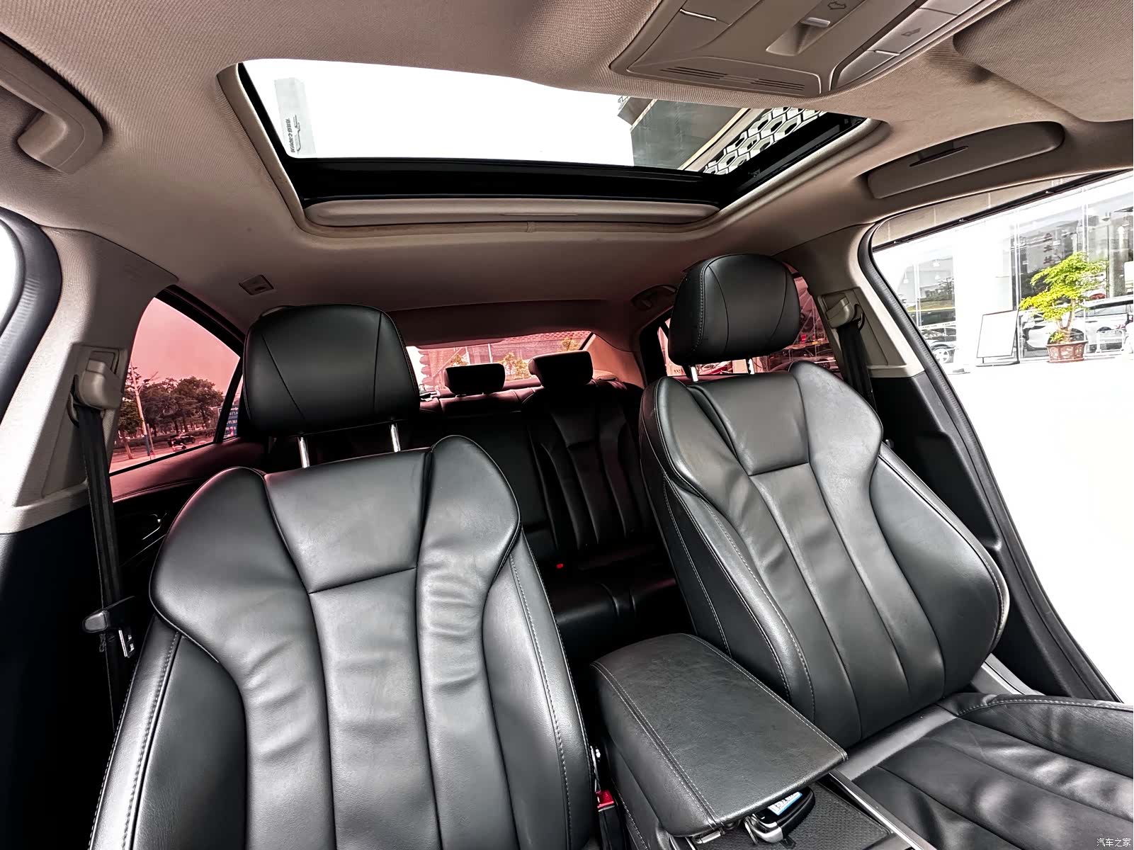 Hongqi H5, 2021 10