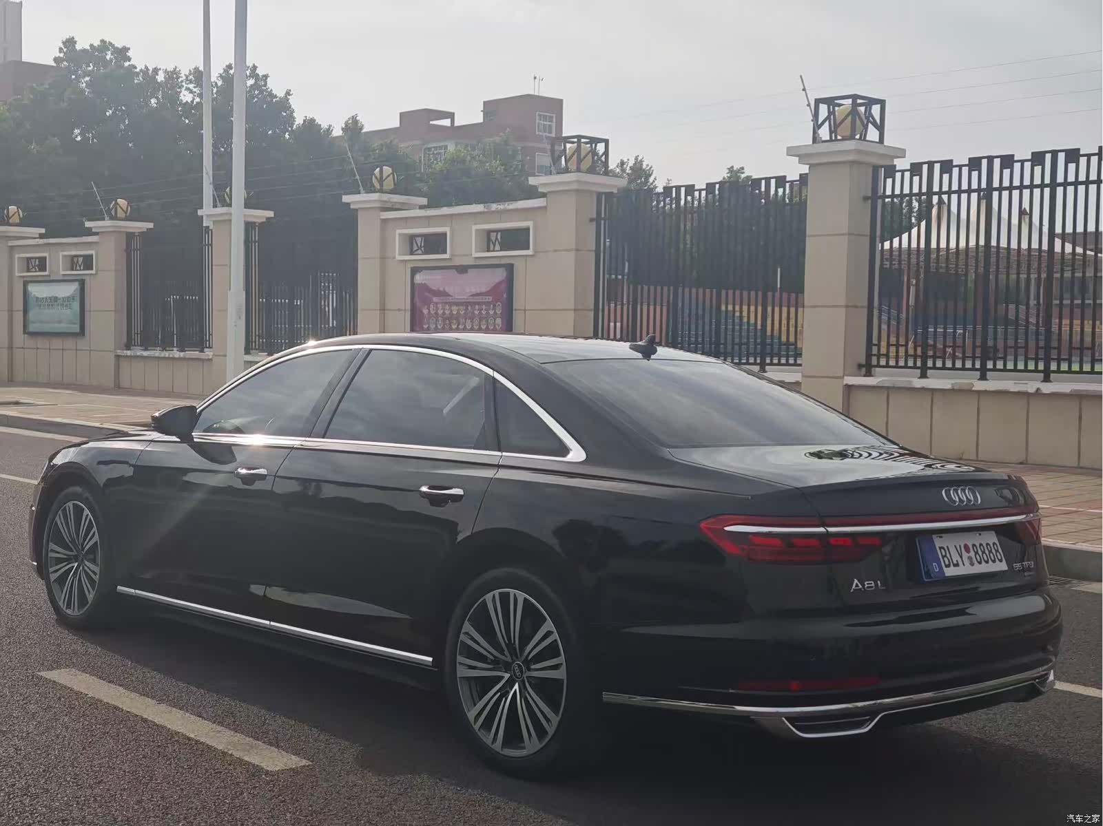 Audi A8L, 2021 9