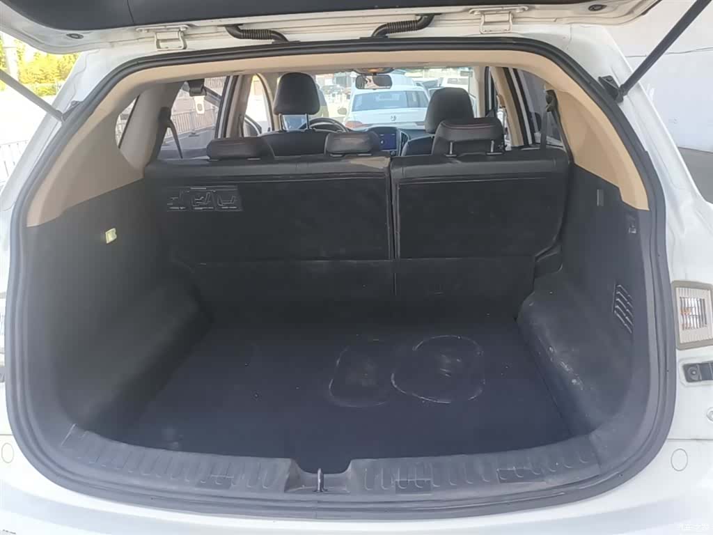Wuling 560, 2017 19
