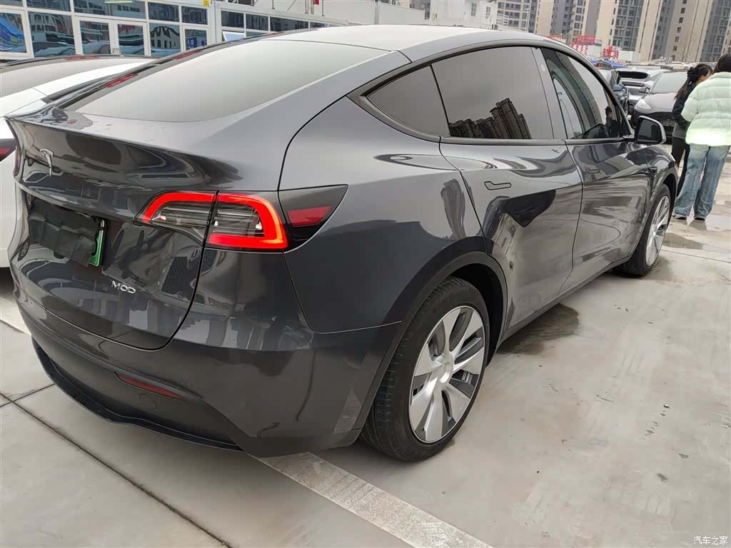 Tesla Model Y, 2022 7