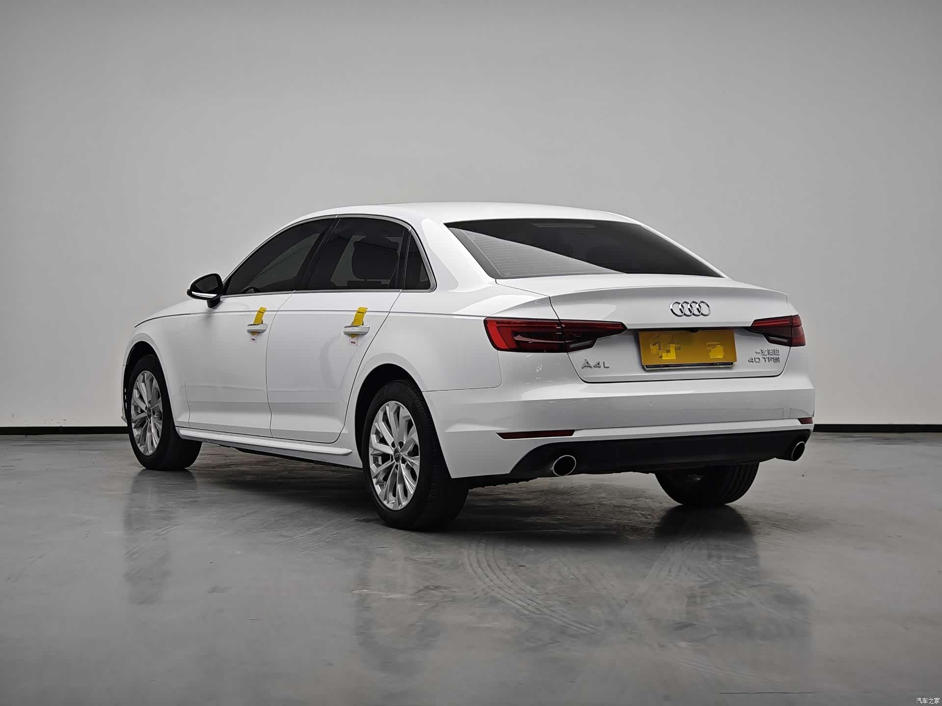 Audi A4L, 2017 все фото