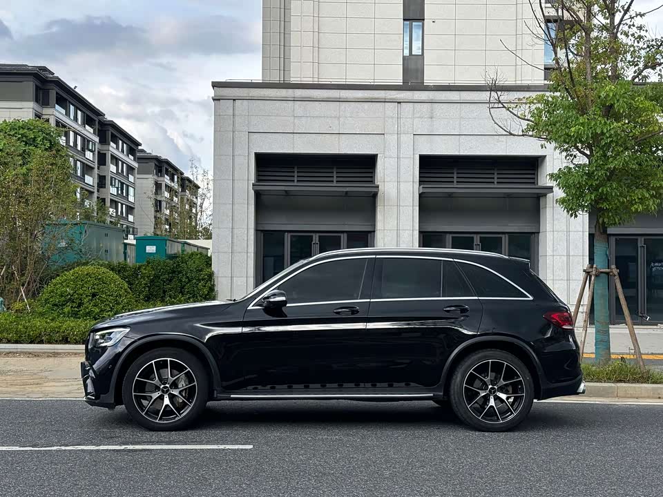Mercedes-Benz GLC AMG