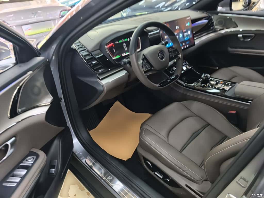 BYD Han, 2023 16