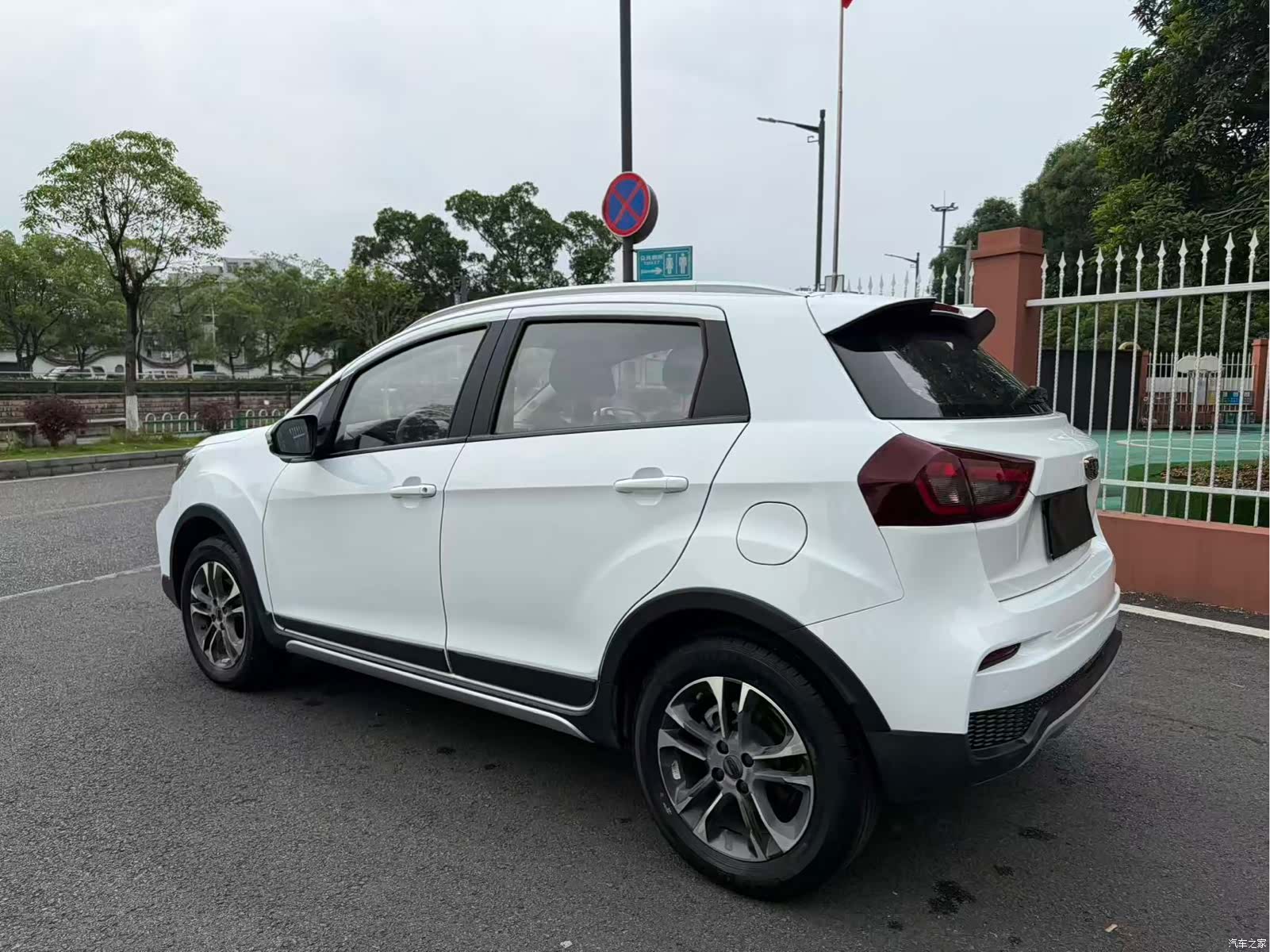 Geely X3, 2020 все фото