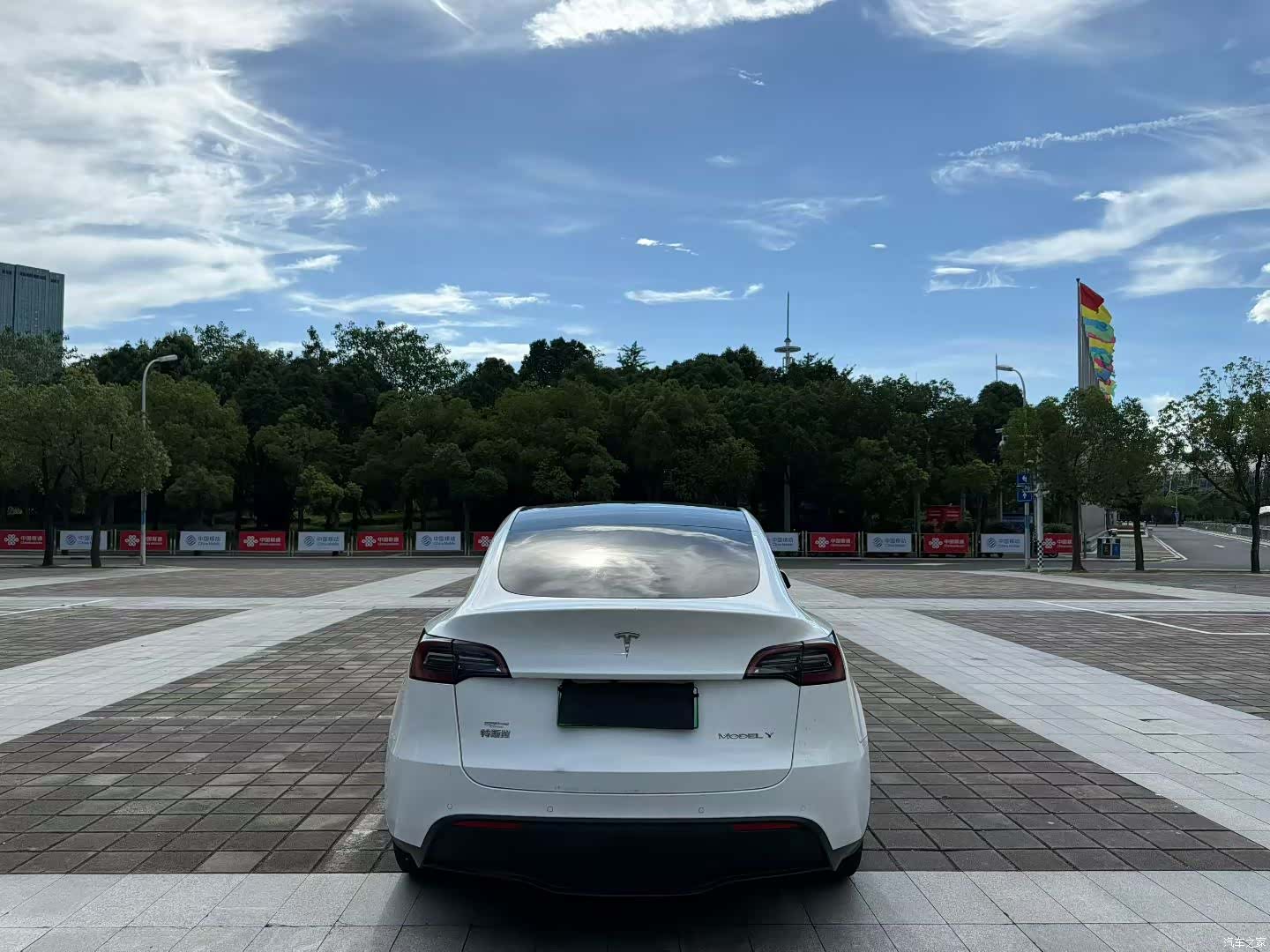 Tesla Model Y, 2023 8