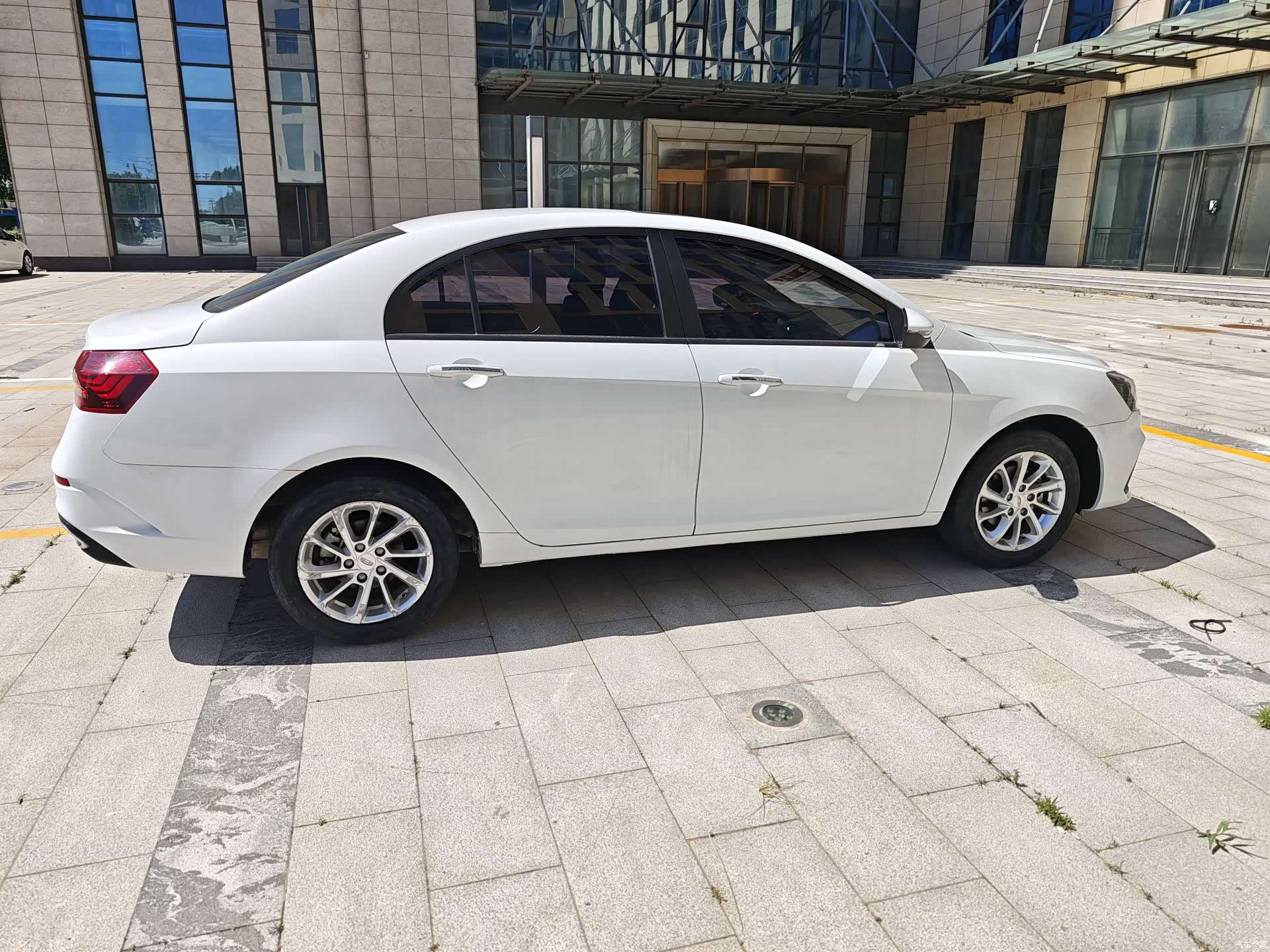Geely Emgrand, 2021 7