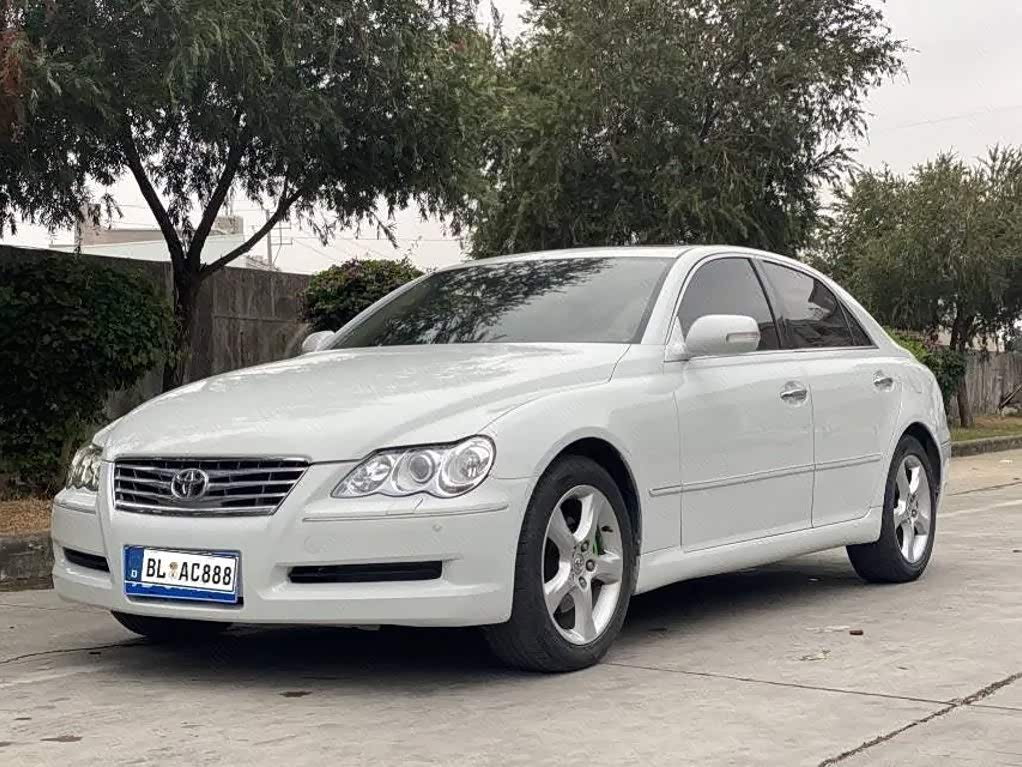 Toyota Reiz