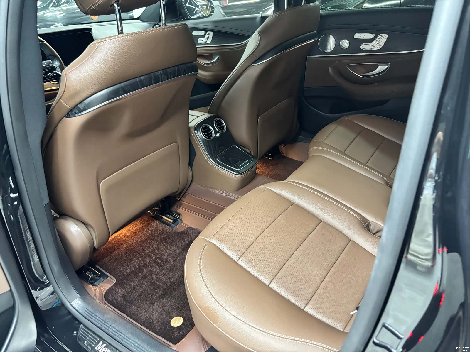 Mercedes-Benz E-Class, 2021 11