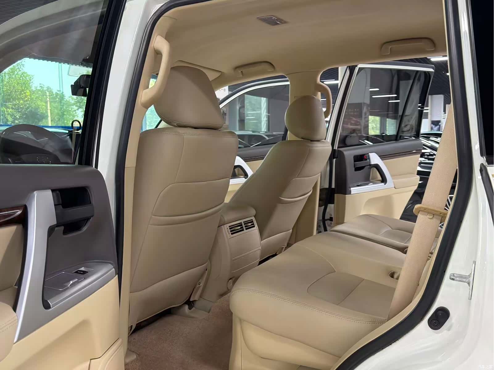 Toyota Land Cruiser, 2016 8