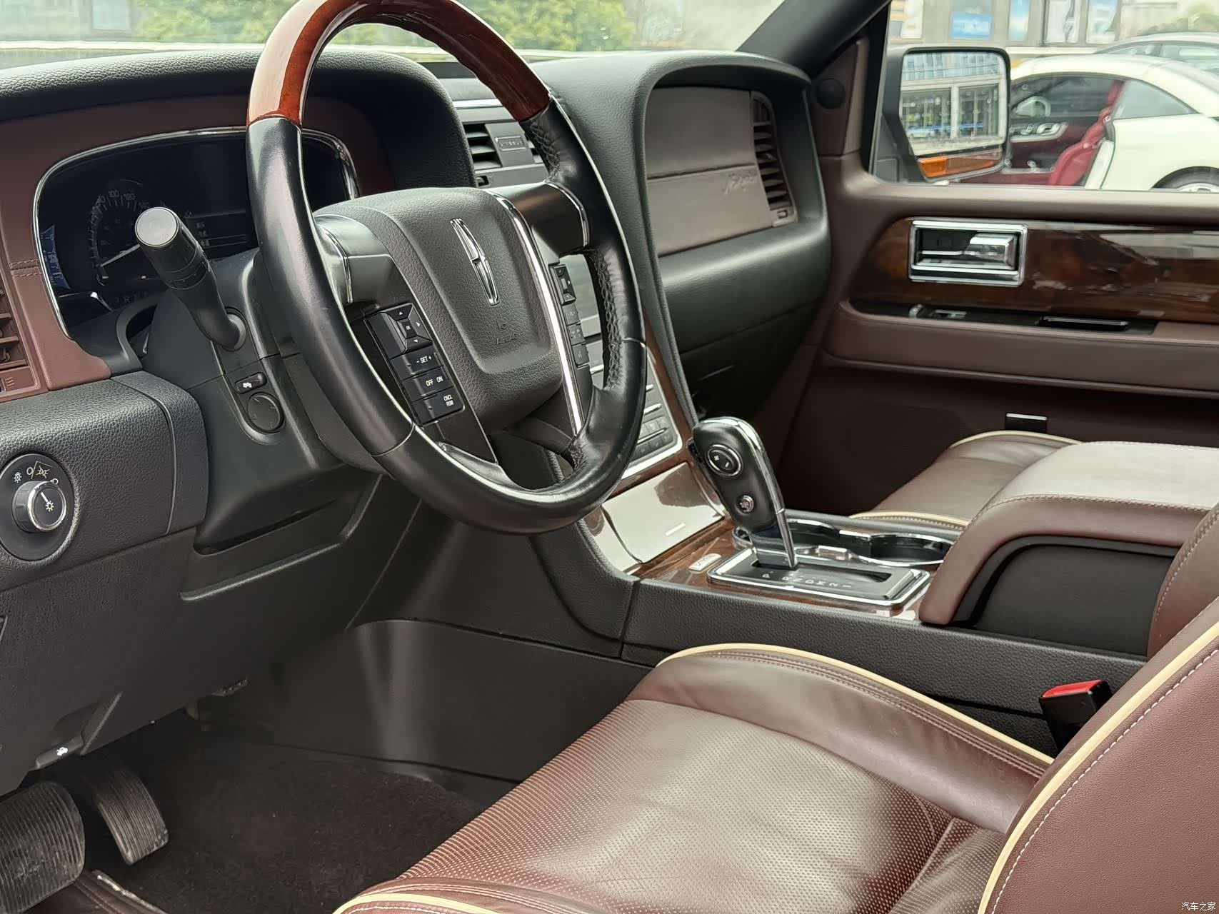 Lincoln Navigator, 2017 4