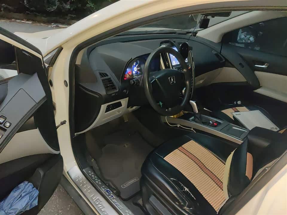 Luxgen Excellent 6 SUV