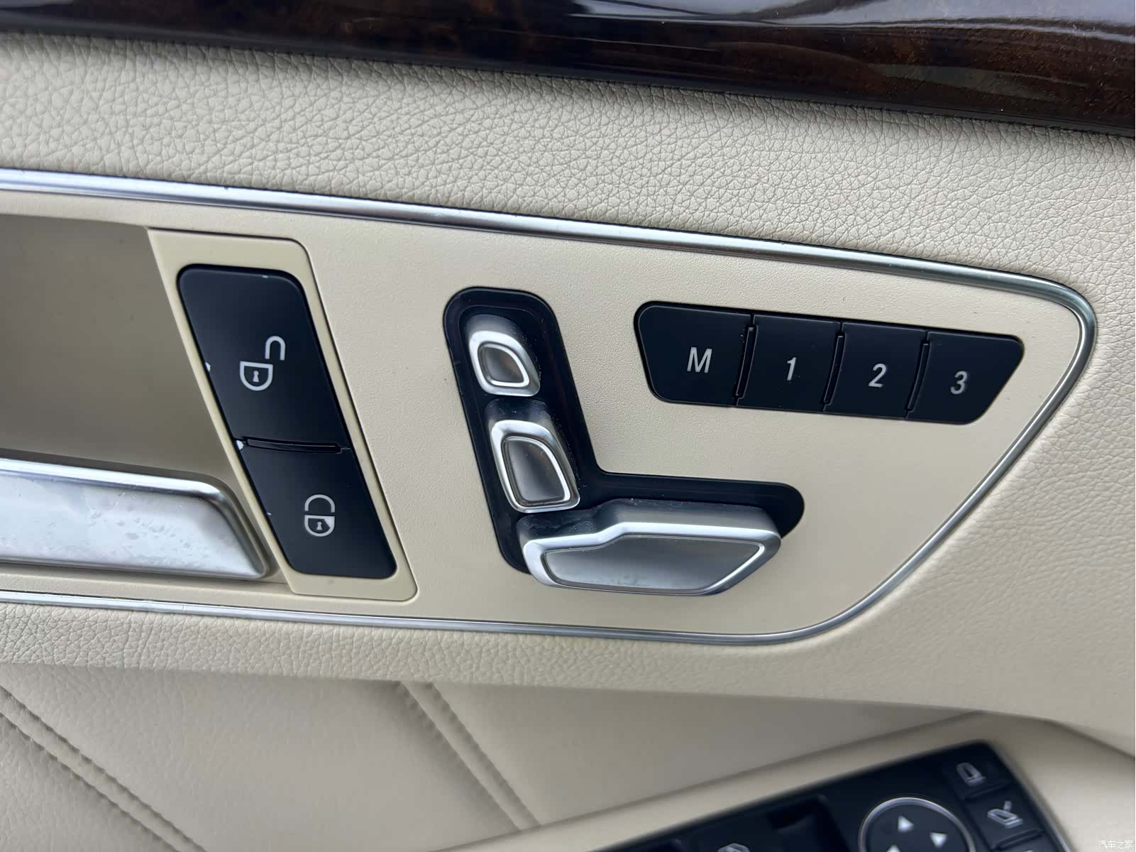 Mercedes-Benz E-Class, 2014 21
