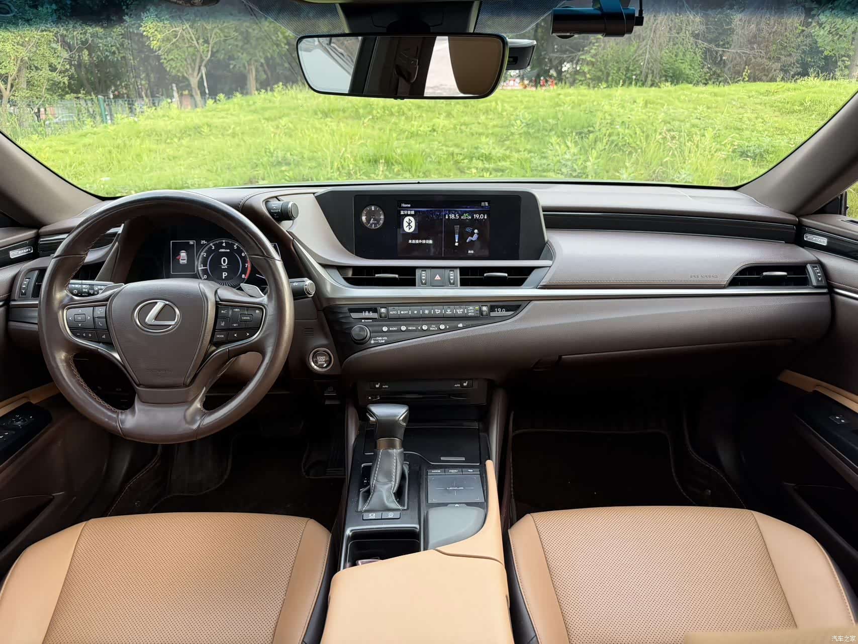 Lexus ES, 2020 11