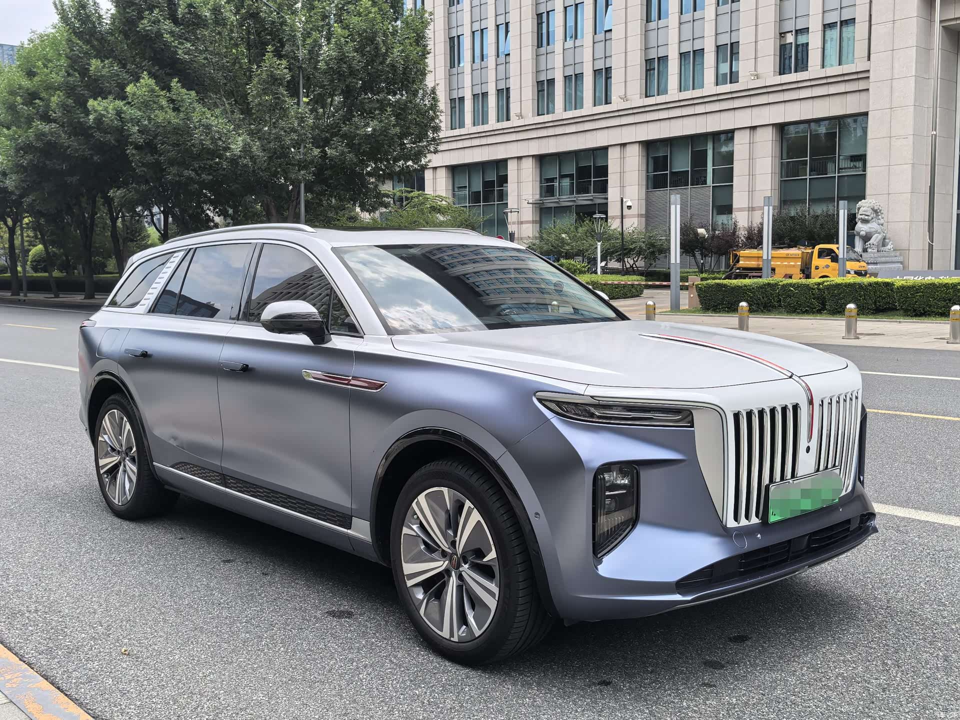 Hongqi E-HS9, 2023 все фото