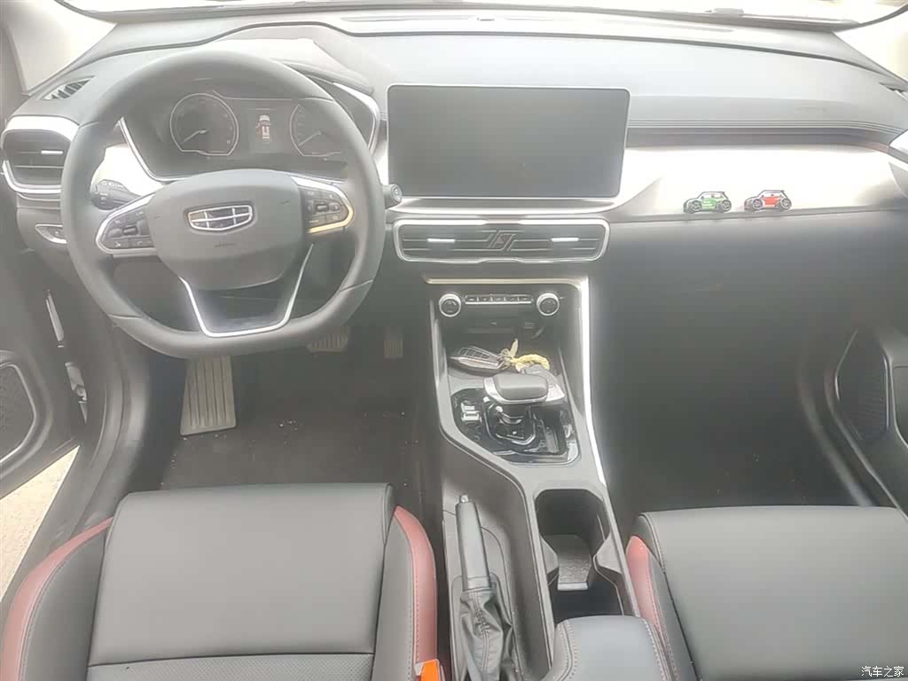 Geely Coolray, 2023 10