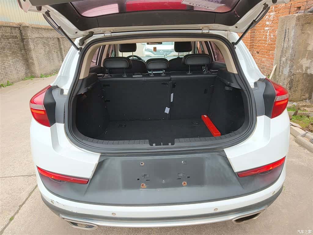 Geely Emgrand, 2018 15