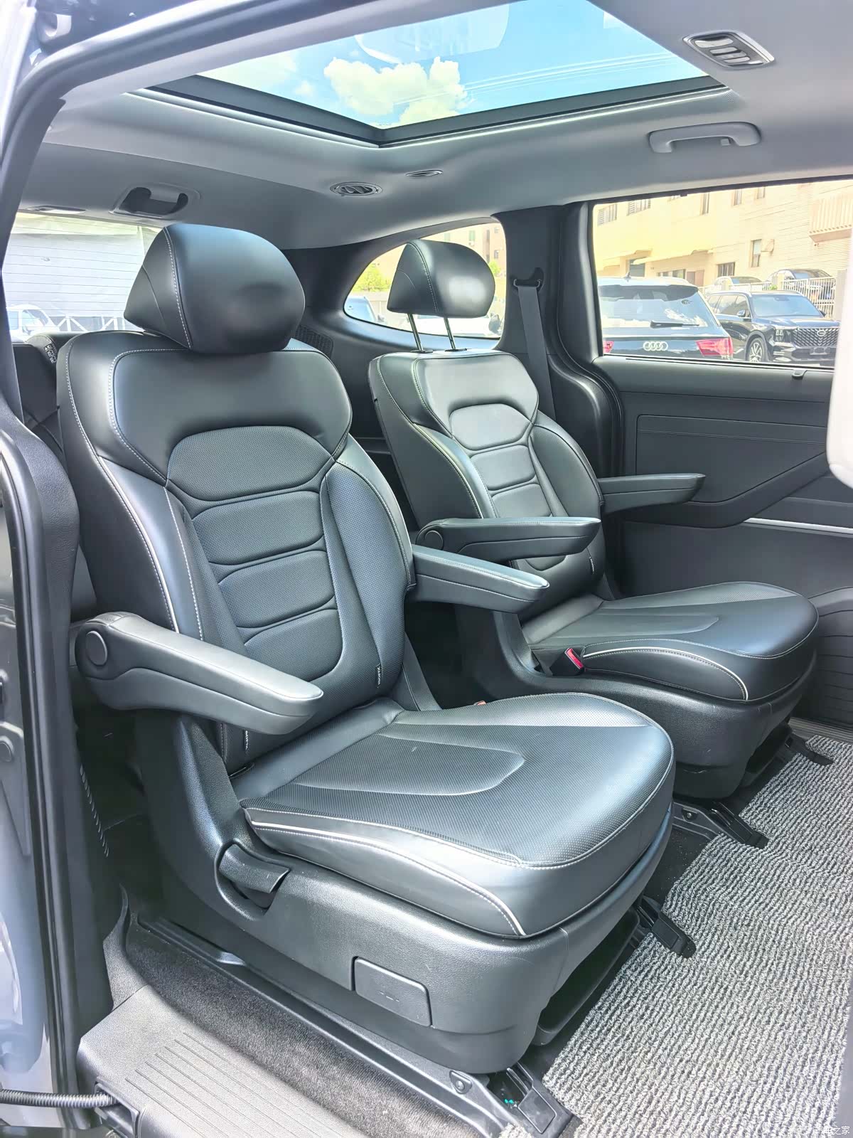 Hyundai Custo, 2023 18