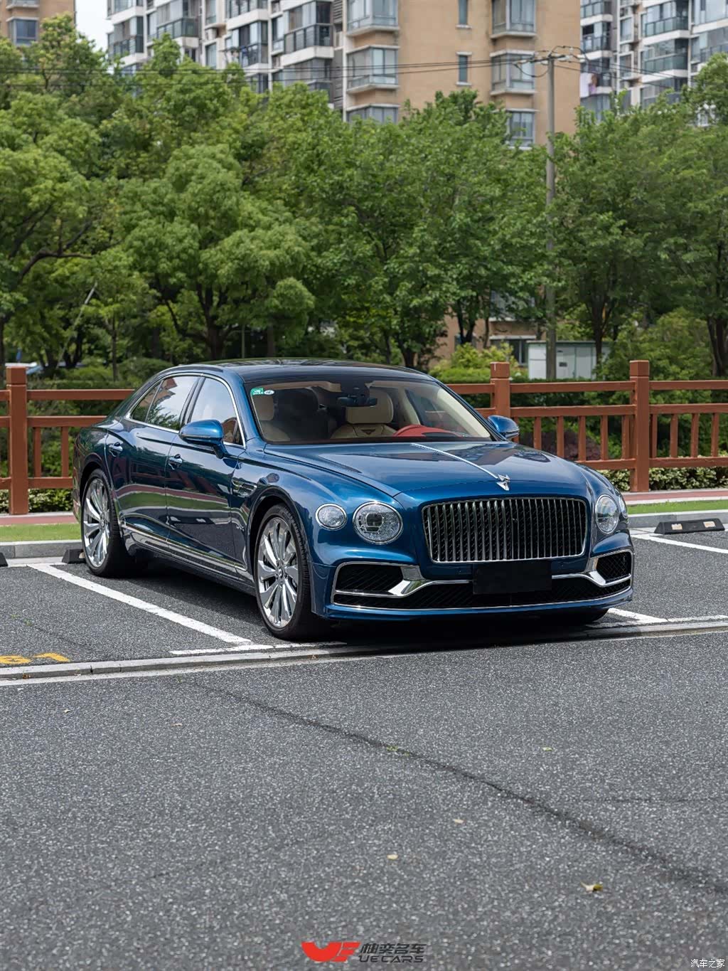 Bentley Flying Spur, 2020 3