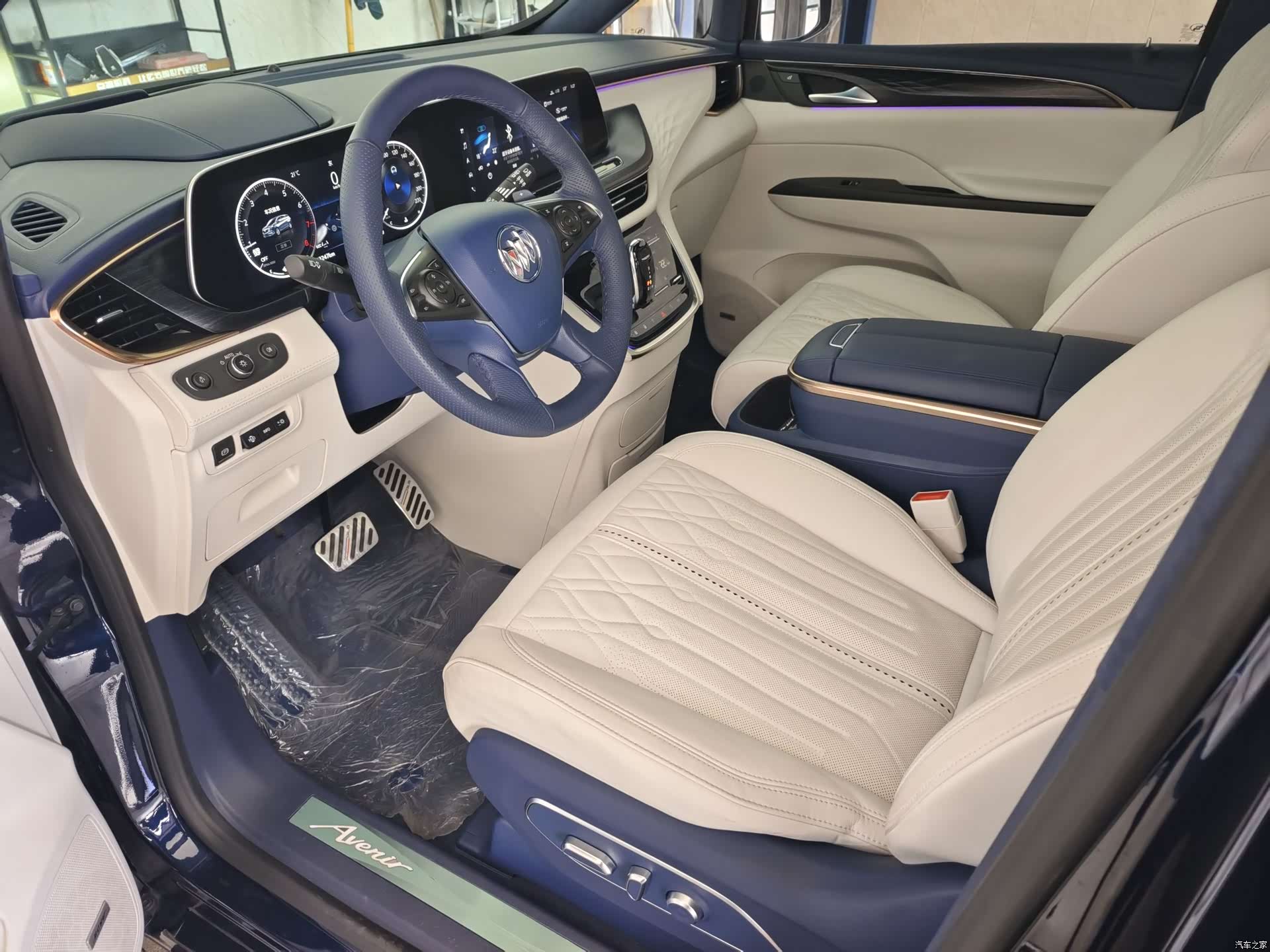 Buick GL8, 2022 10