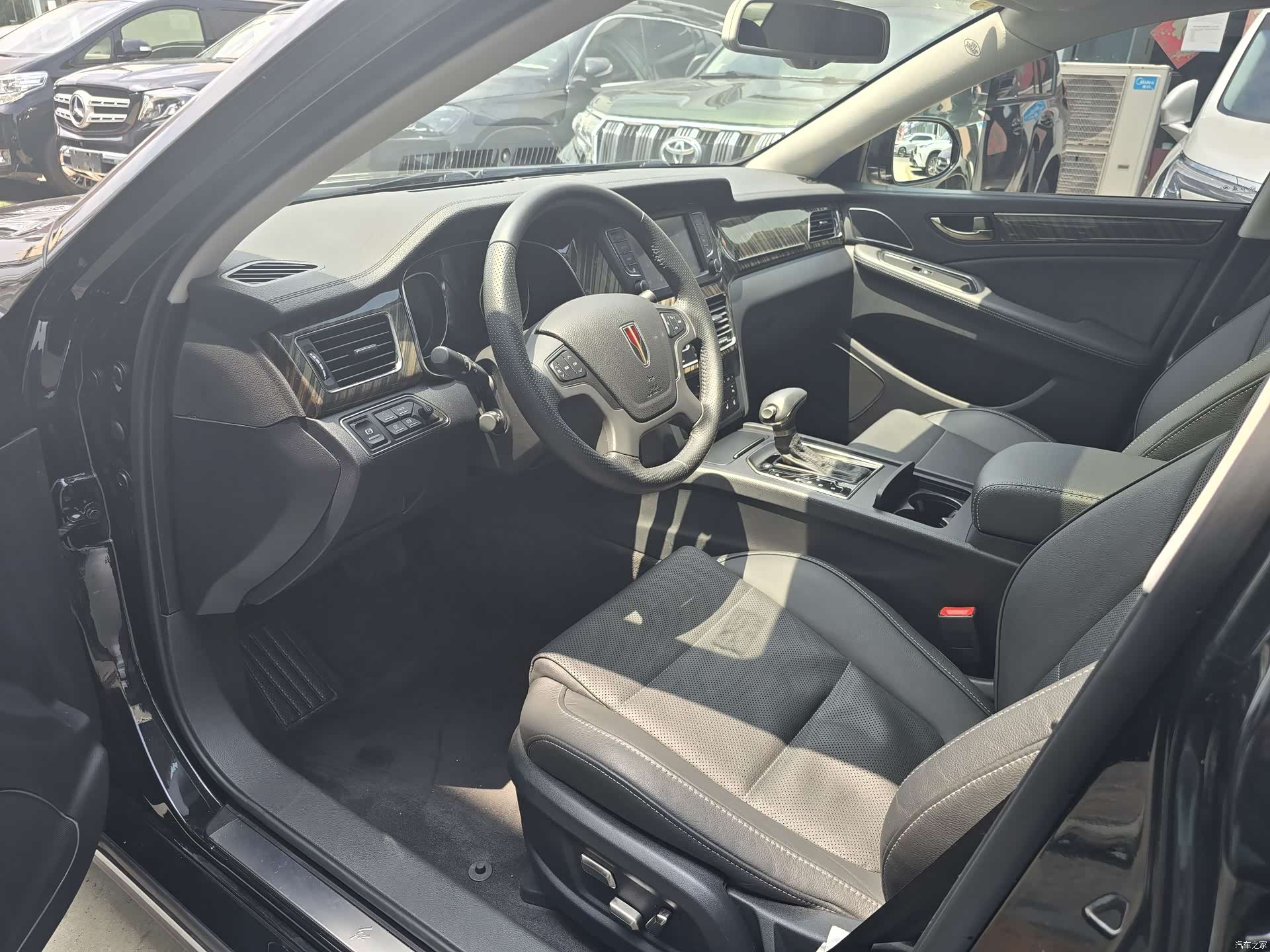 Hongqi H7, 2023 7