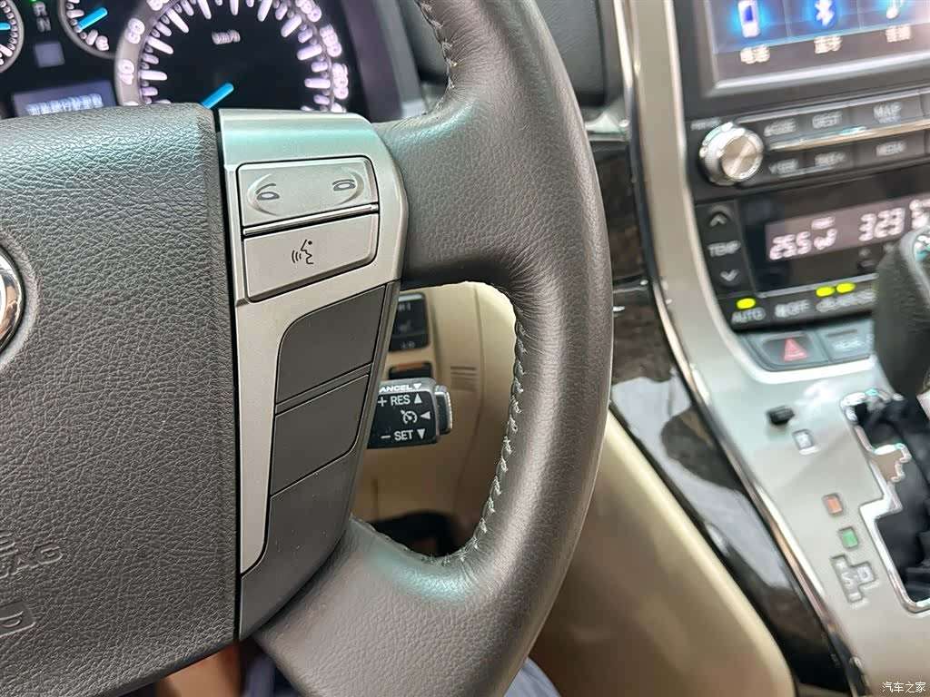 Toyota Alphard, 2014 28