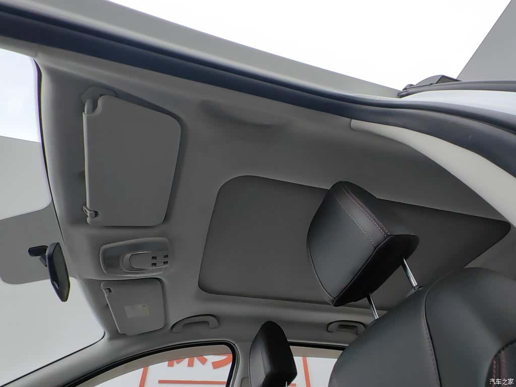 BAIC V, 2019 14