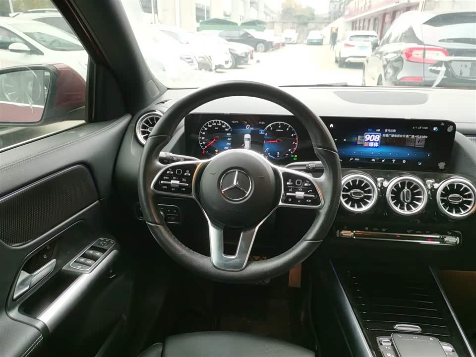 Mercedes-Benz GLA