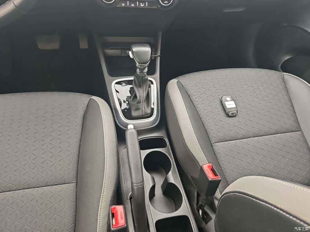 Kia KX1, 2018 10