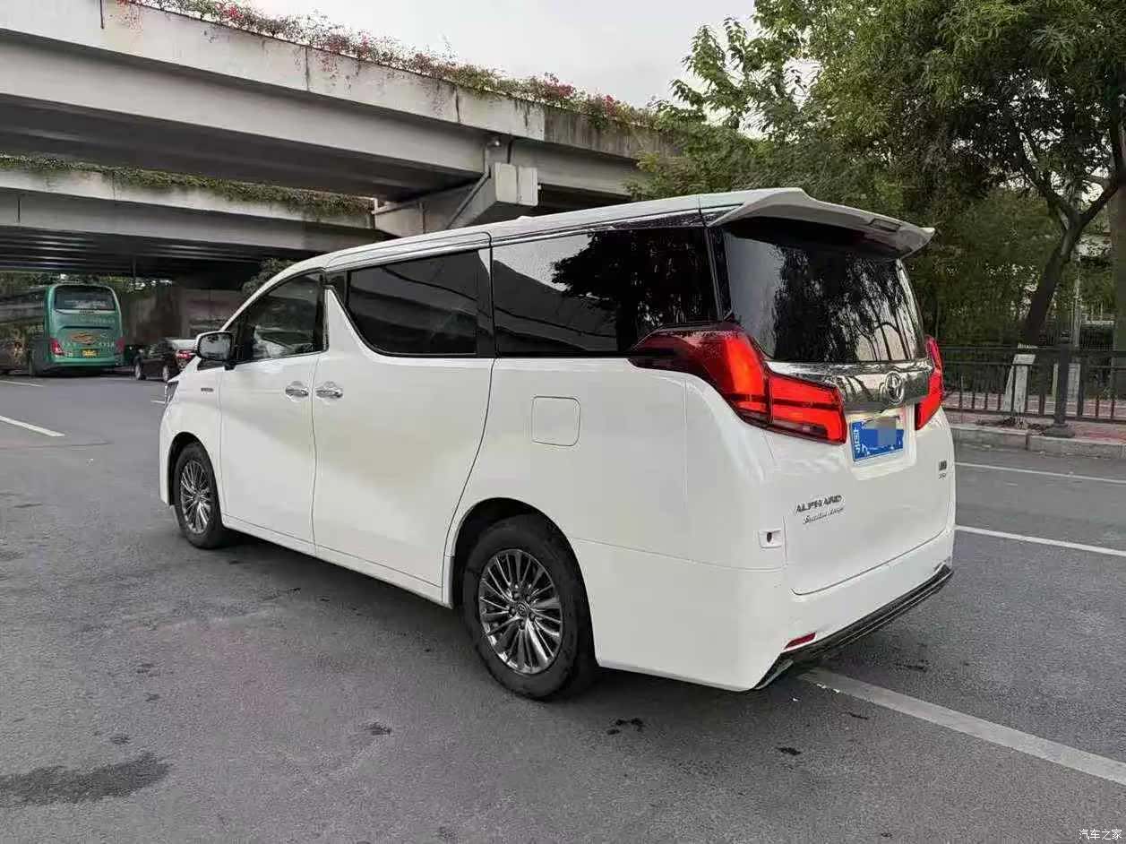 Toyota Alphard, 2019 3