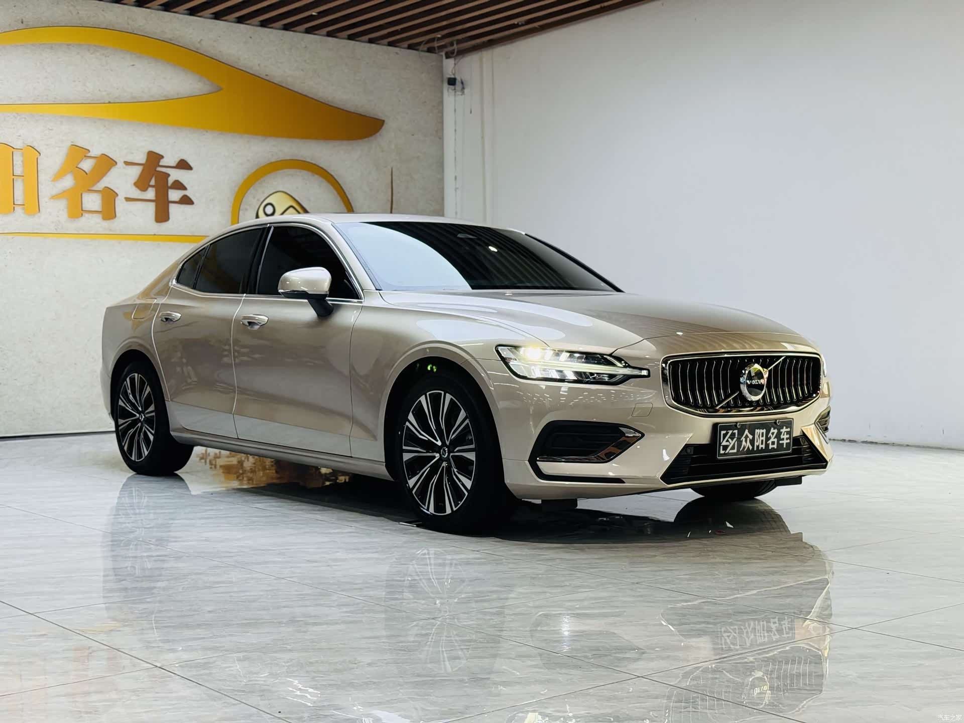 Volvo S60, 2023 3