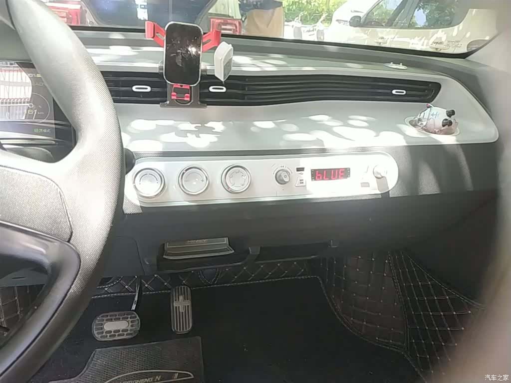 Wuling MINIEV, 2021 13