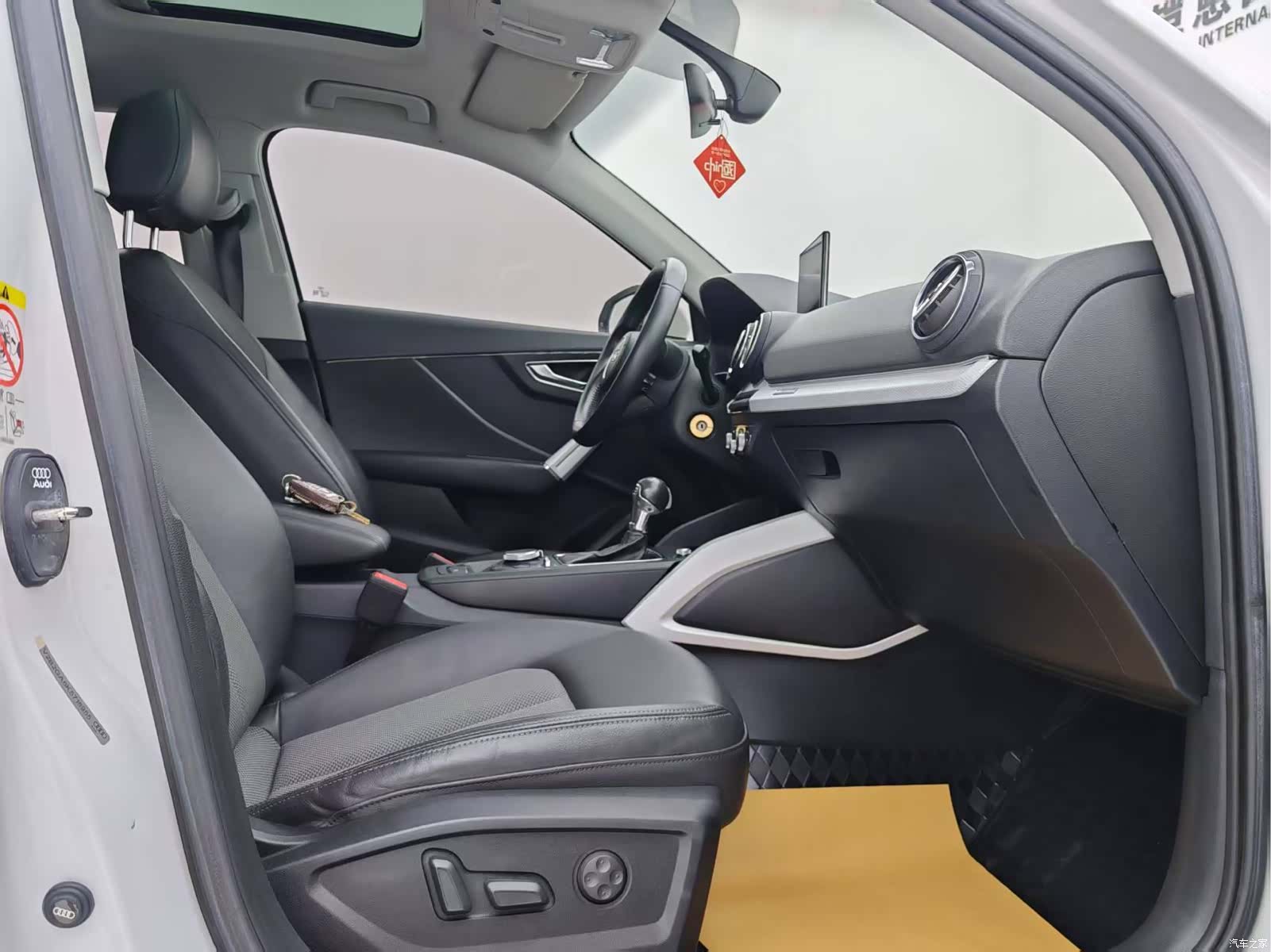Audi Q2L, 2019 18
