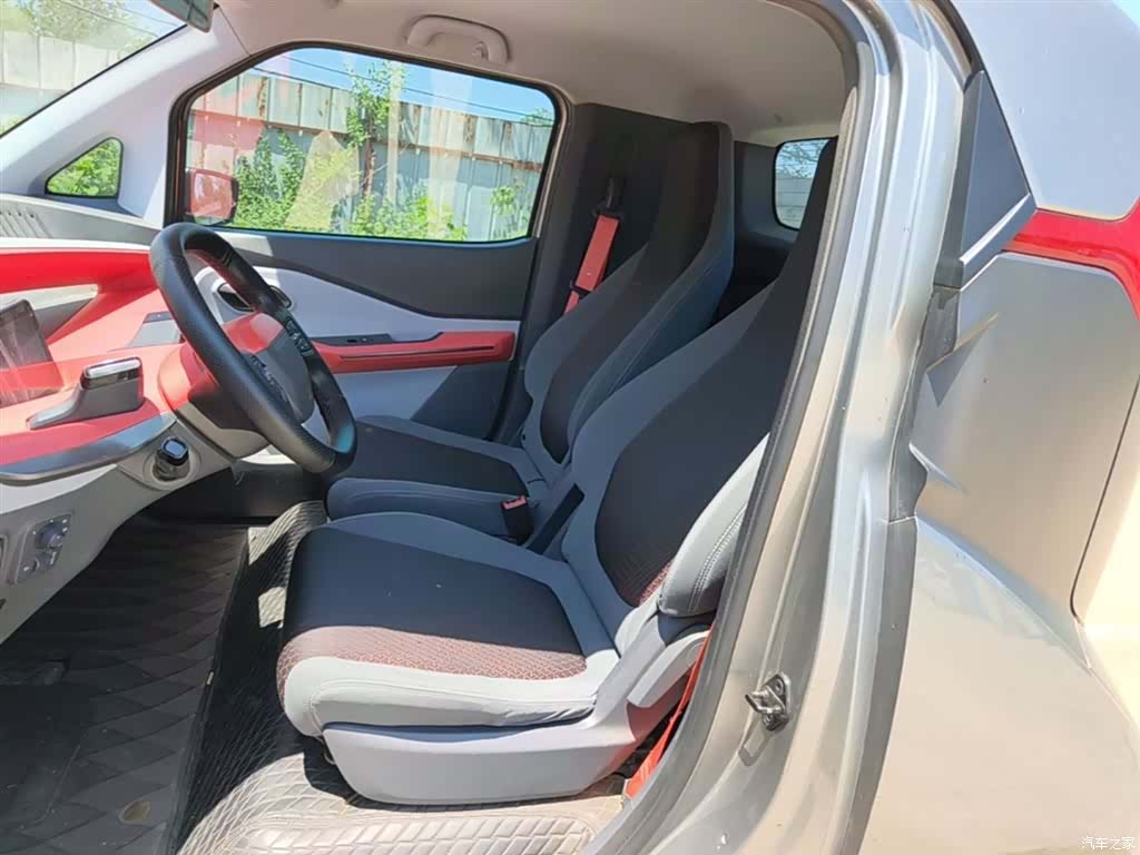Wuling E200, 2019 17