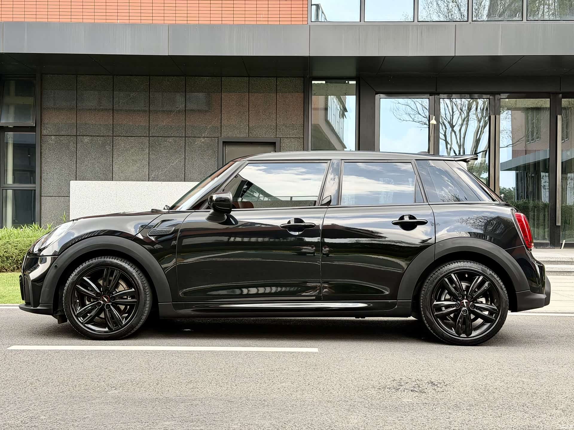 Mini Cooper, 2023 все фото