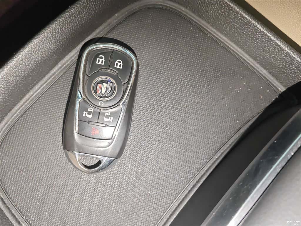 Buick GL8, 2022 9