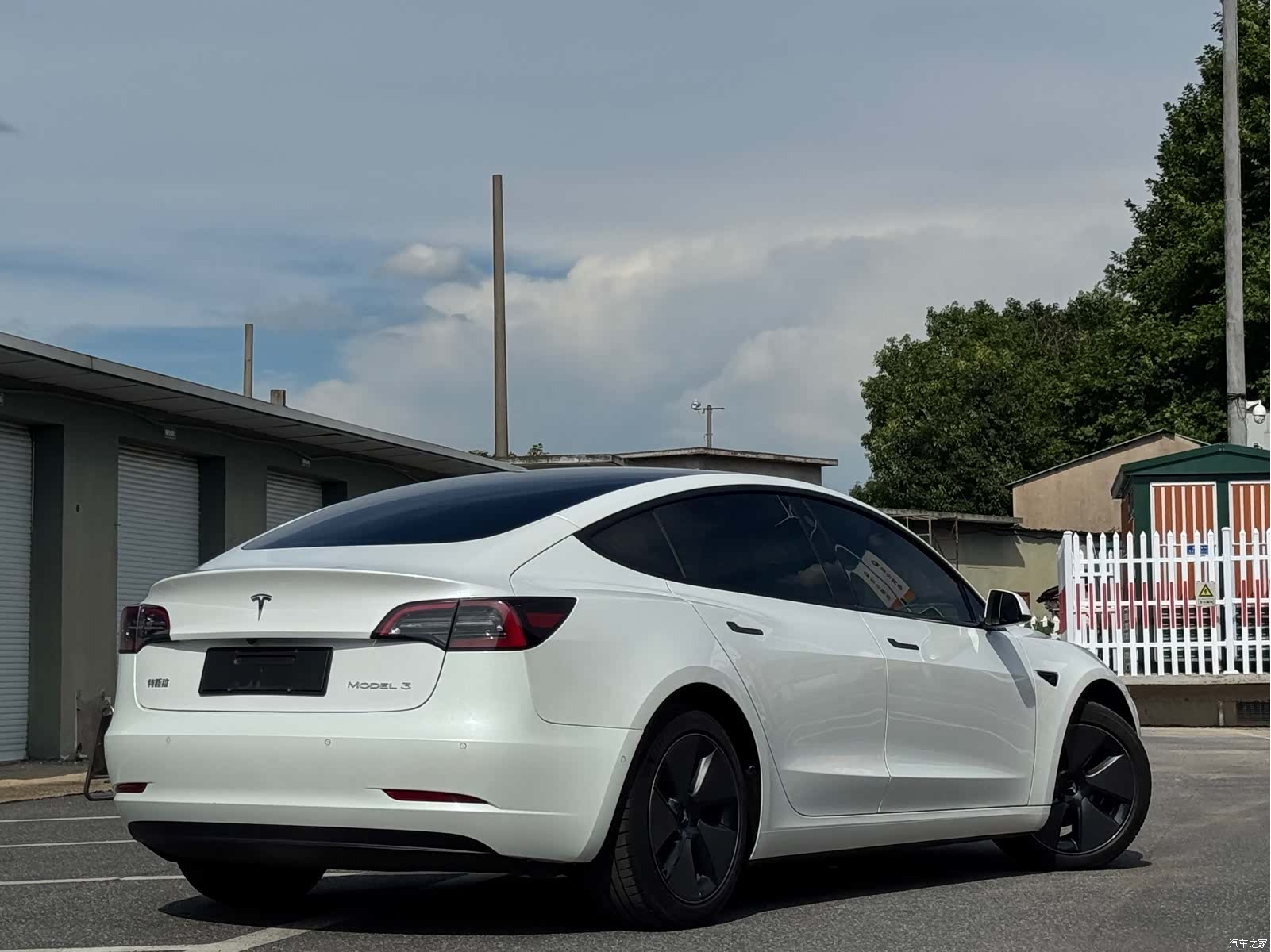 Tesla Model 3, 2023 11