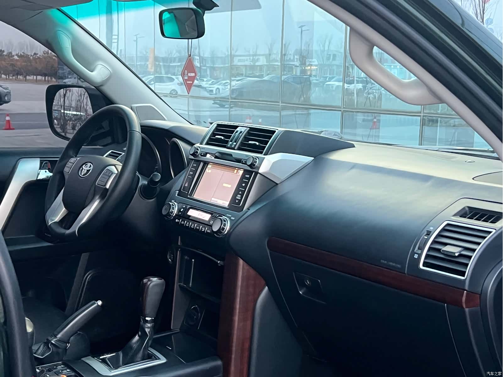Toyota Prado, 2017 10