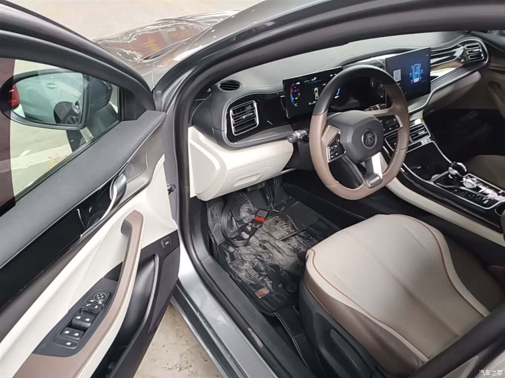 BYD Qin, 2023 16