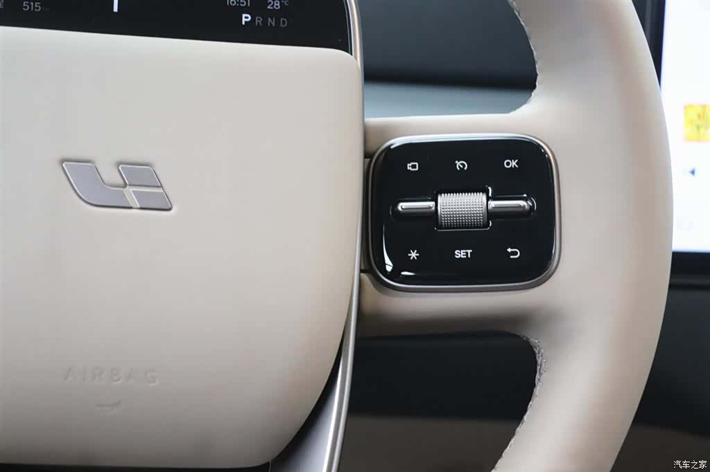 Li Auto MEGA, 2025 19