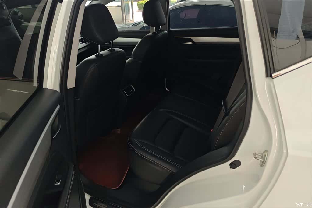 Geely X6, 2021 11