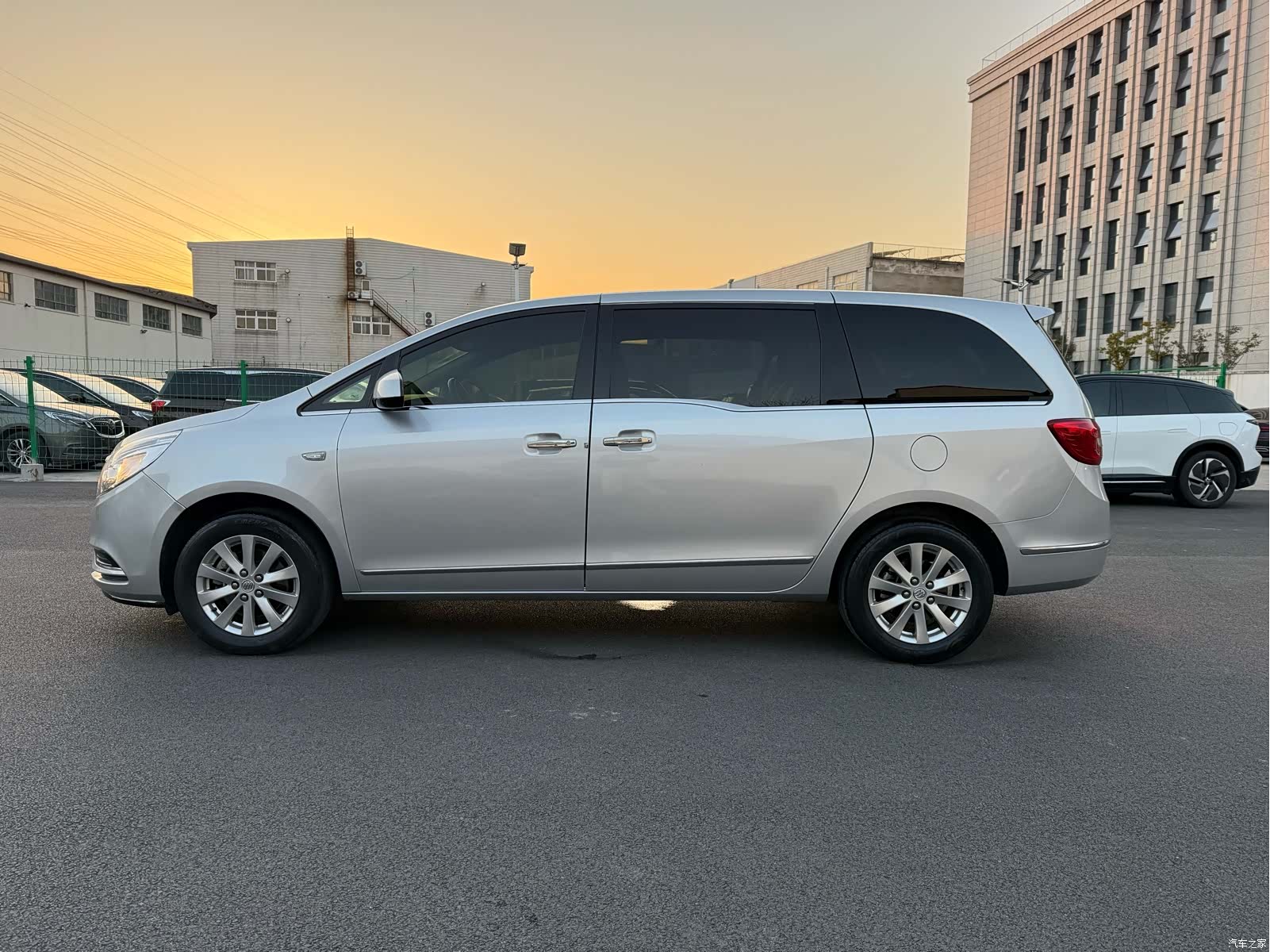 Buick GL8, 2019 20