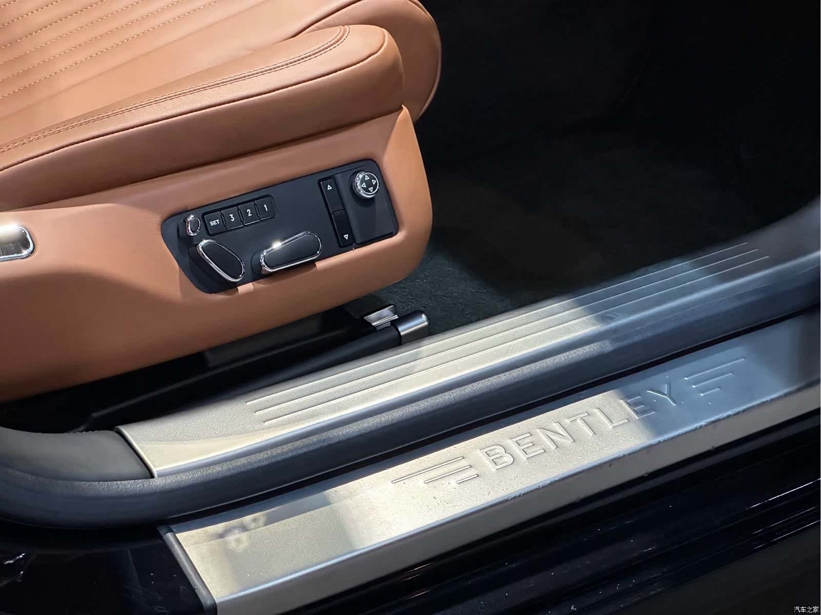 Bentley Flying Spur, 2019 15