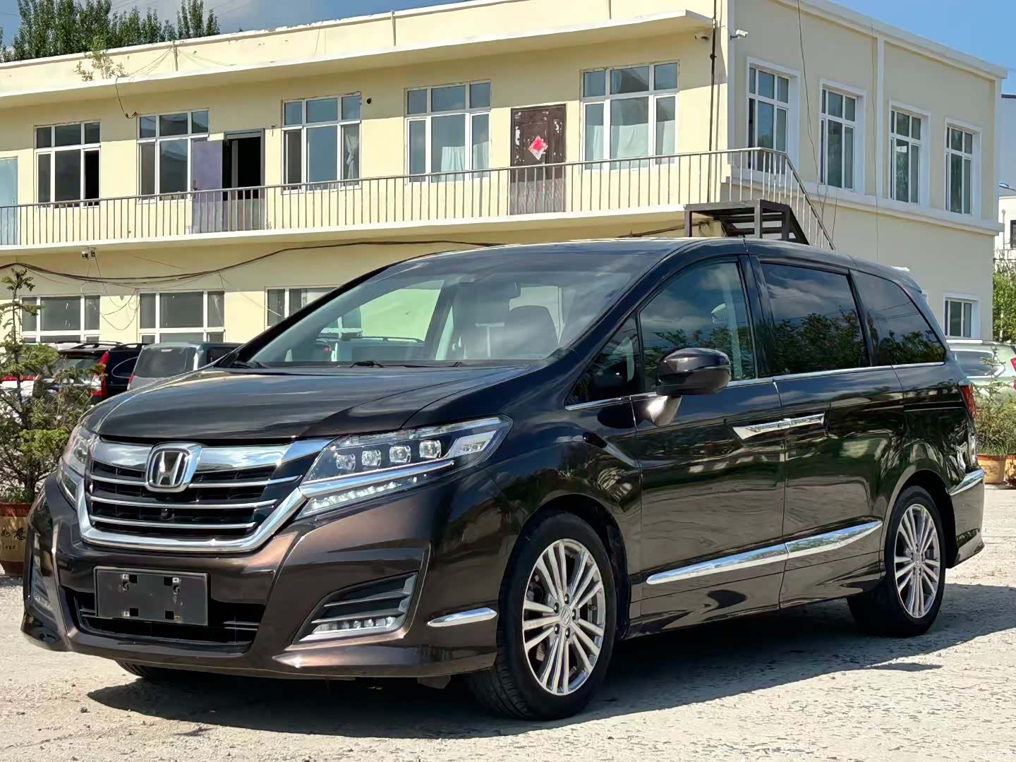 Honda Elysion, 2017 1